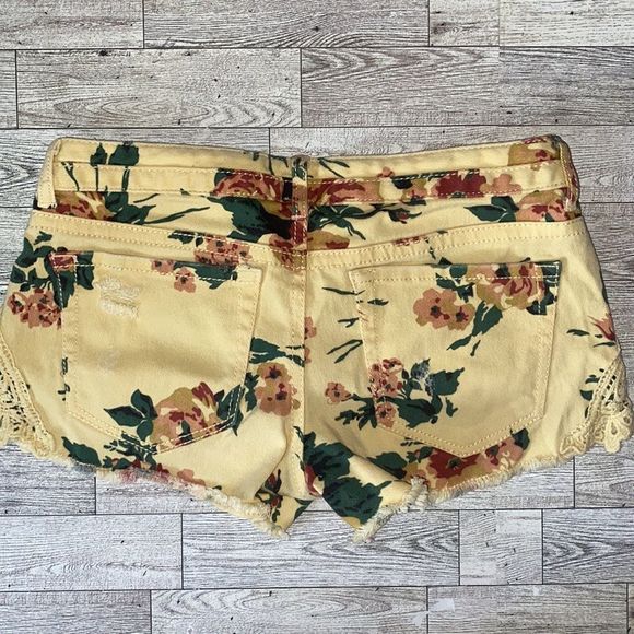 Retro, Floral Low Rise Boho Jean Shorts - Picture 5 of 9